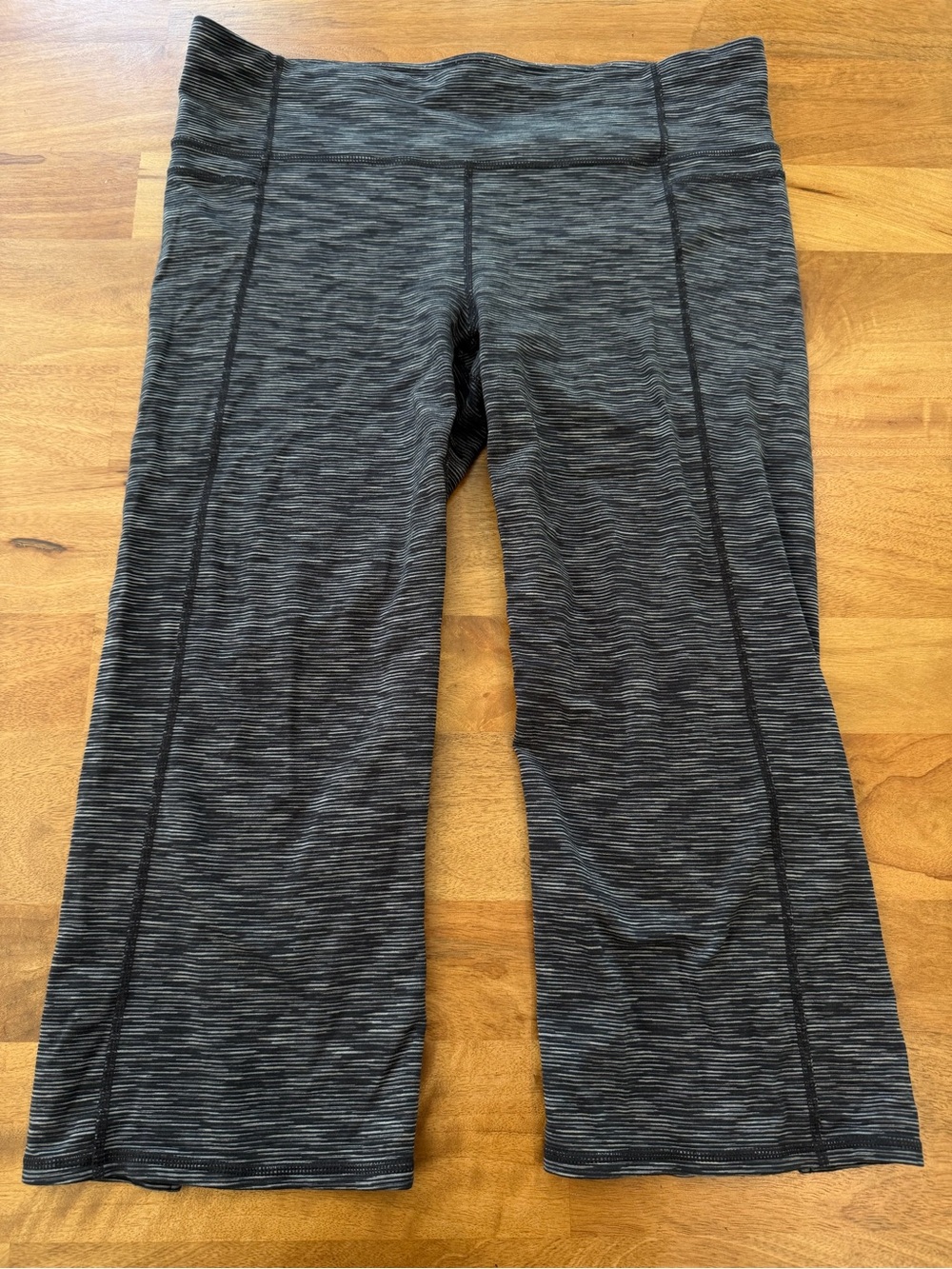 Athleta Charcoal and Black Capri Leggings Size XL
